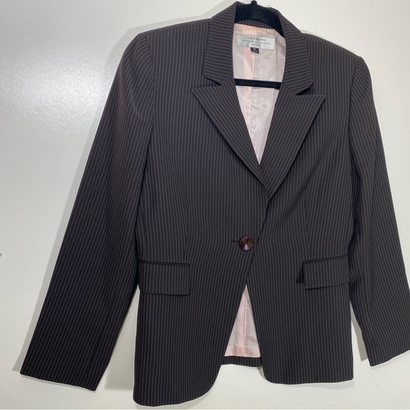Tahari Blazer Arthur S. Levine Brown Pinstripe Size 6 Petite - Picture 3 of 6
